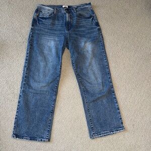 Women’s High Rise Straight Leg Jean